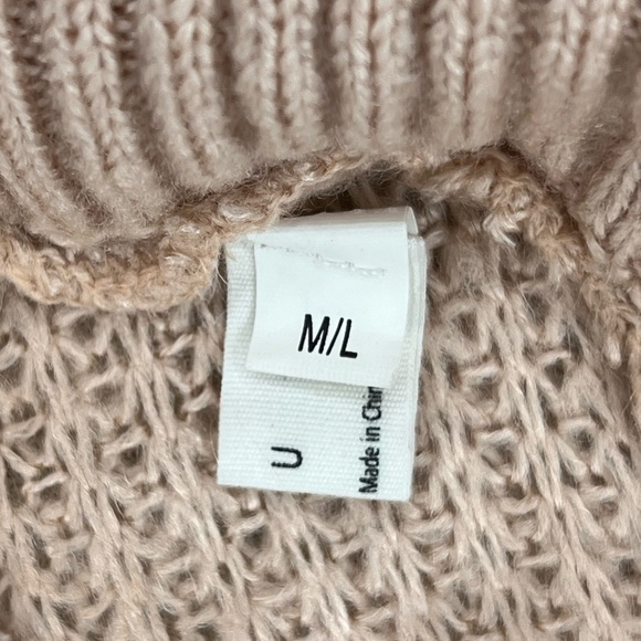 Light Pink Sweater size M / L - Picture 3 of 4